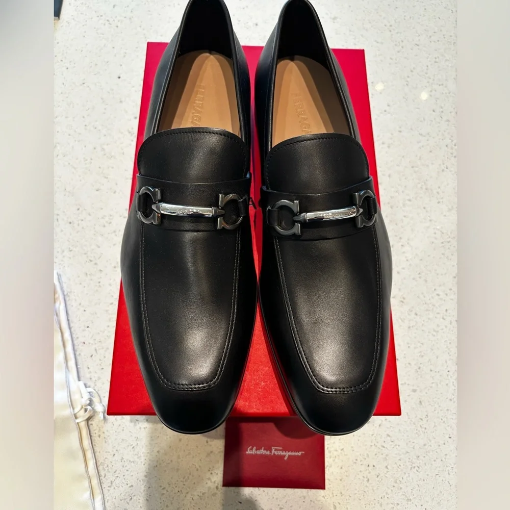 NWT Salvatore Ferragamo "Benford" in Black Calf Leather Bit Loafers - Picture 1 of 8